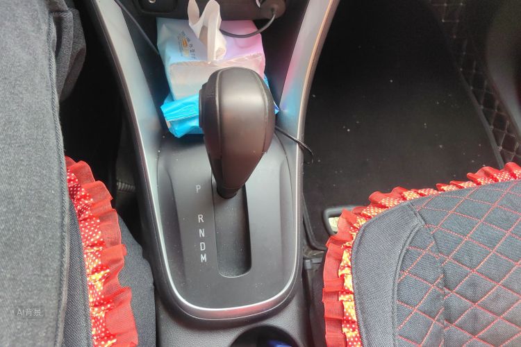 Chevrolet Tracker 2017 car image #16