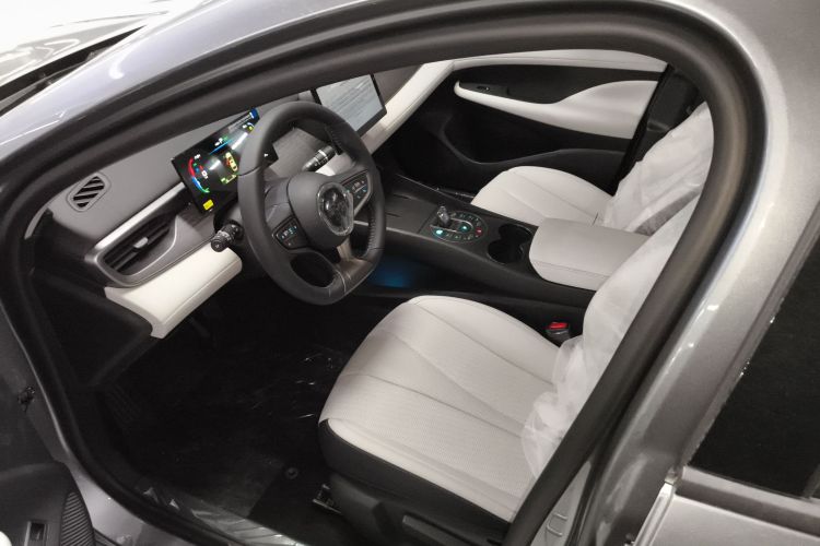 BYD Seal 05 DM-i 2025 car image #16