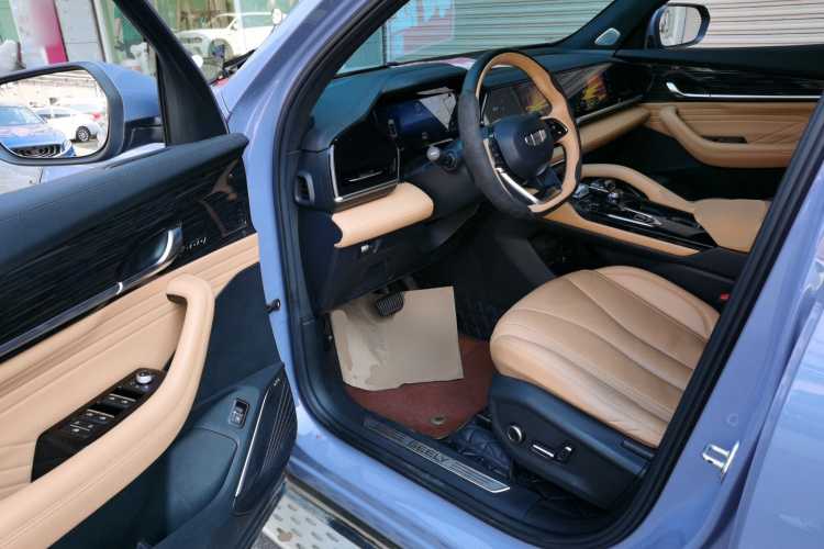 GEELY Monjaro EREV 2023 car image #16