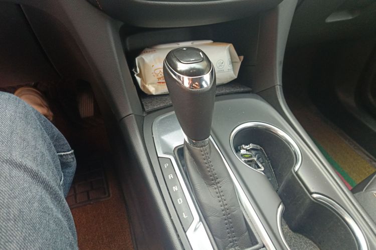 Chevrolet Equinox 2020 #16 Chevrolet Equinox 2020 car image #16