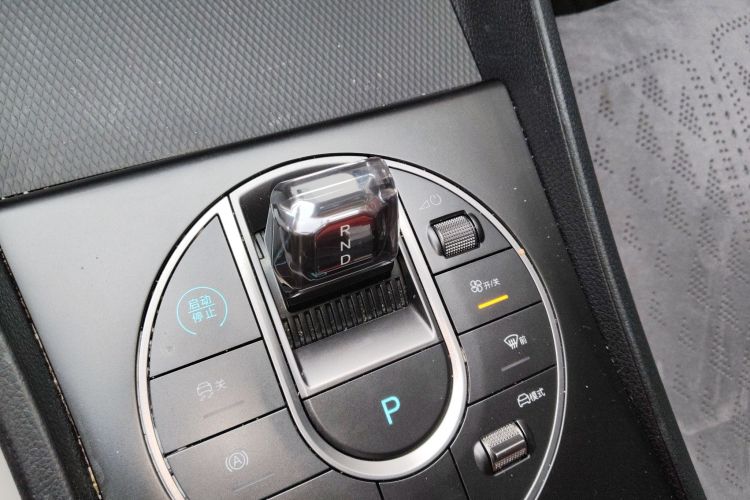 BYD Seal 05 DM-i 2025 car image #16