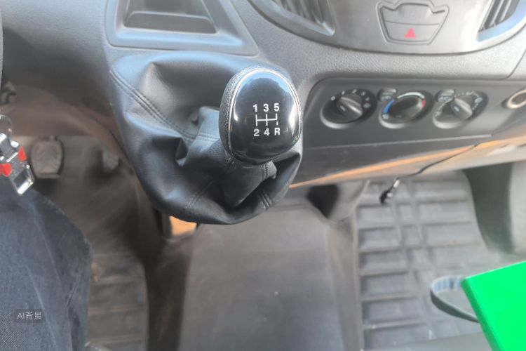 Ford Transit 2020 car image #16