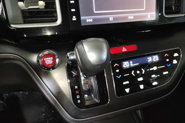 Honda Elysion 2018 car image #16