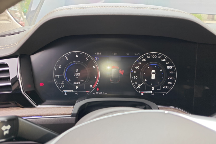 Volkswagen Touareg 2019 car image #16