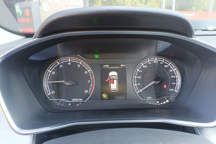 GEELY Coolray 2019 #16 GEELY Coolray 2019 car image #16