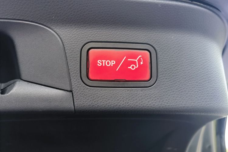 Mercedes-Benz GLC Coupe 2023 imagem de carro #16