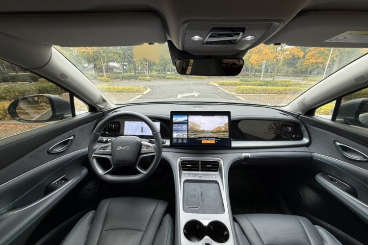 BYD Sea Lion 07 DM-i 2025 car image #16