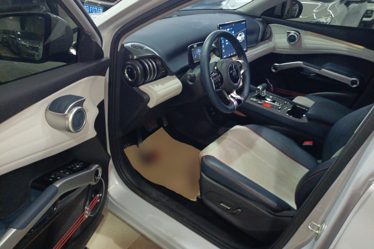 比亚迪 元PLUS 2022 汽车图片 #16