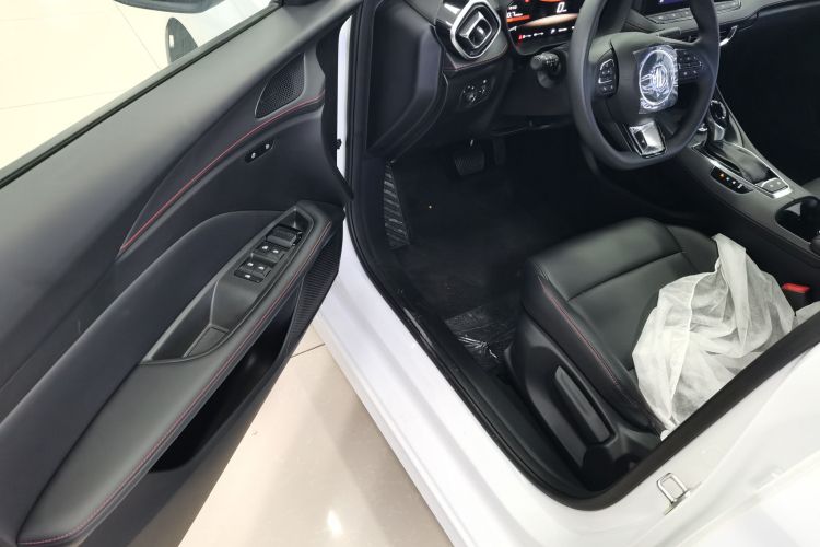 MG 5 2025 car image #16