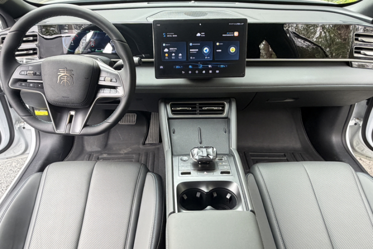 BYD Qin L 2024 #16 BYD Qin L 2024 car image #16