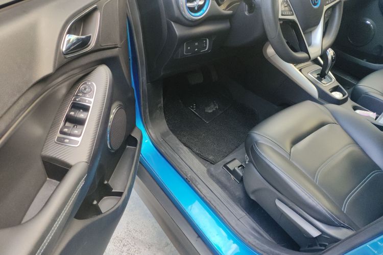 BYD Yuan New Energy 2018 #16 BYD Yuan New Energy 2018 car image #16