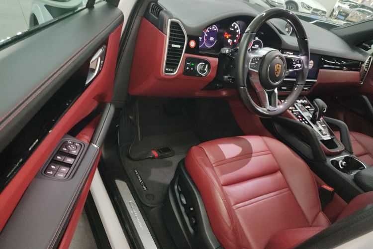 2021 car image #16