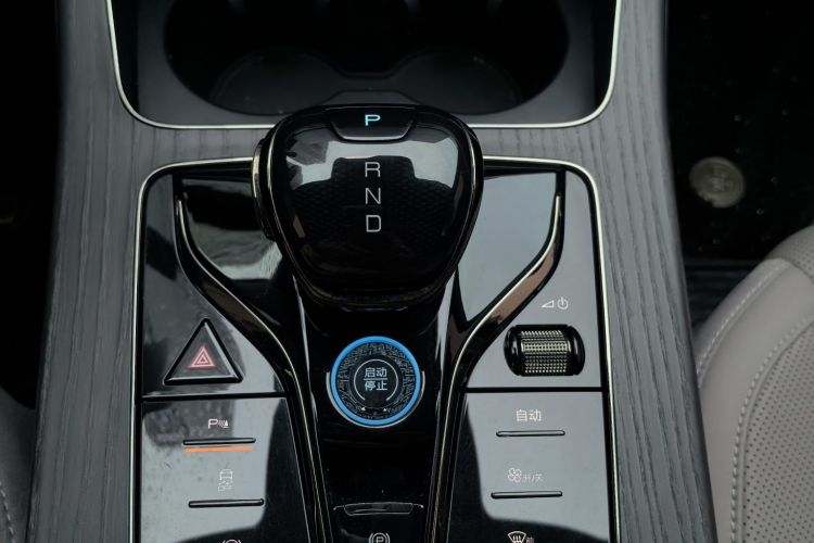 BYD Han 2024 #16 BYD Han 2024 car image #16