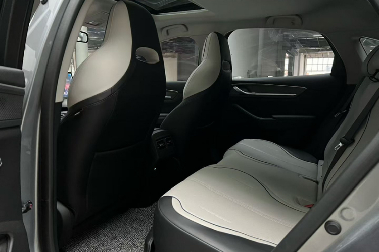 BYD Destroyer 05 2023 car image #16
