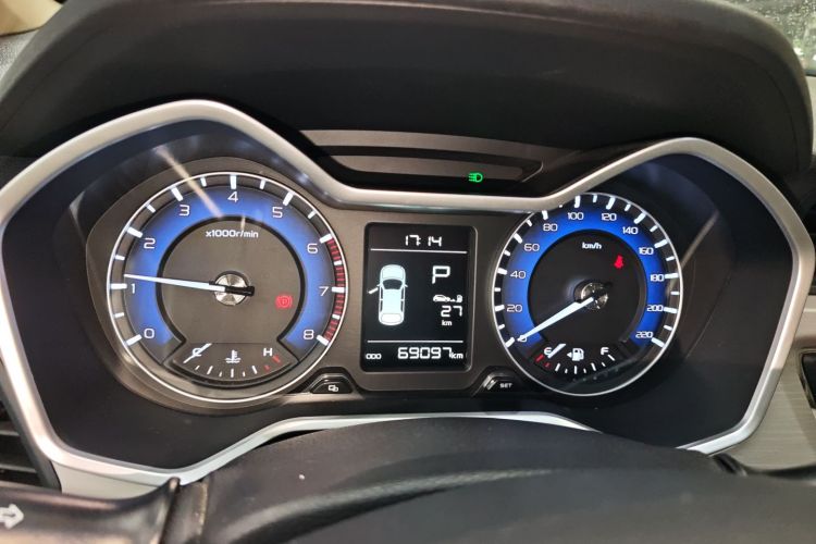 Vision X3 2019 car image #16