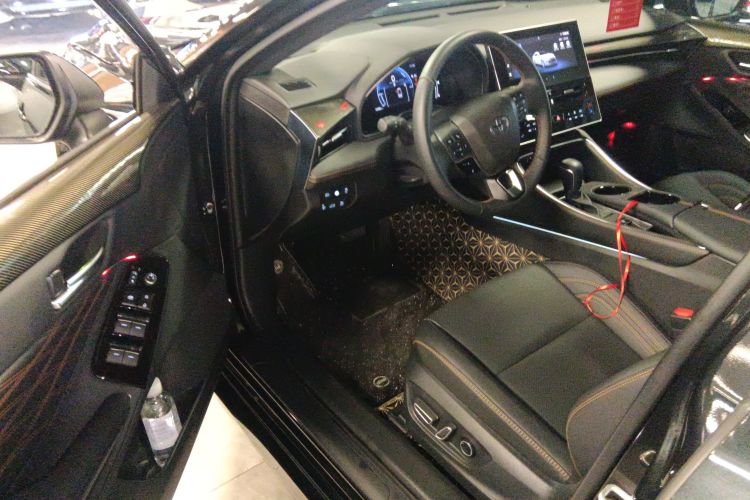 Toyota Avalon 2025 car image #16