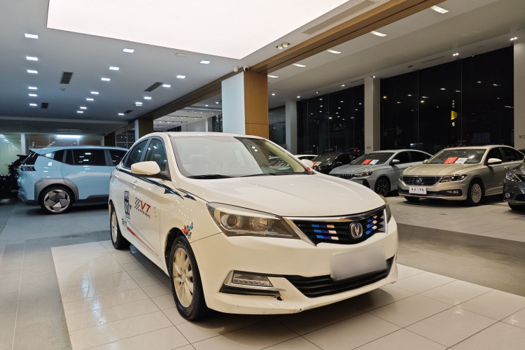 Changan Alsvin V7 2017 car image #16