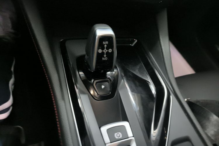 Lynk & Co 02 2019 car image #16