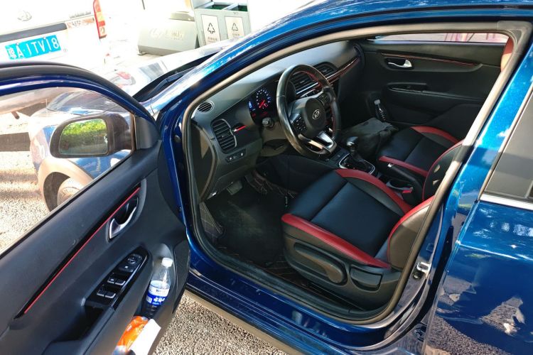 Kia Rio Cross 2018 صورة سيارة #16