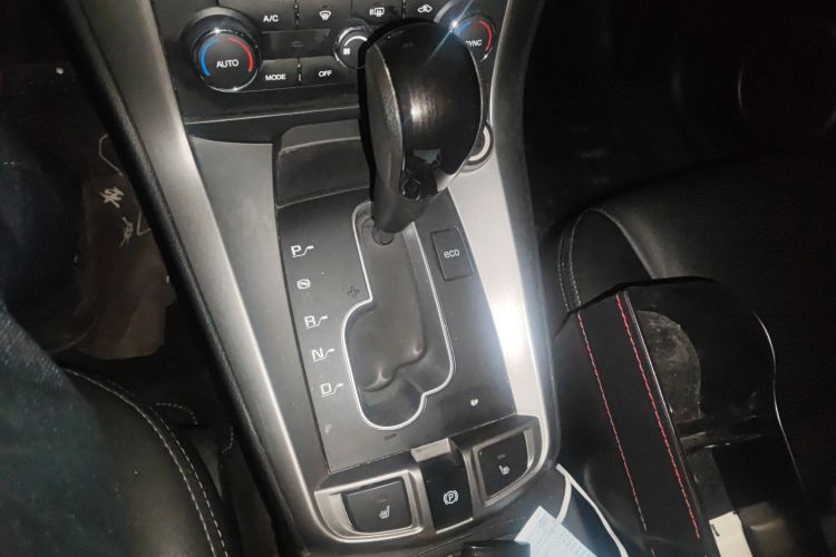 Chevrolet Captiva 2015 #16 Chevrolet Captiva 2015 car image #16