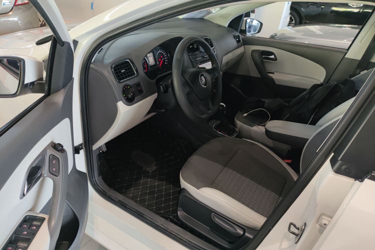 Polo 2014 immagine di auto #16
