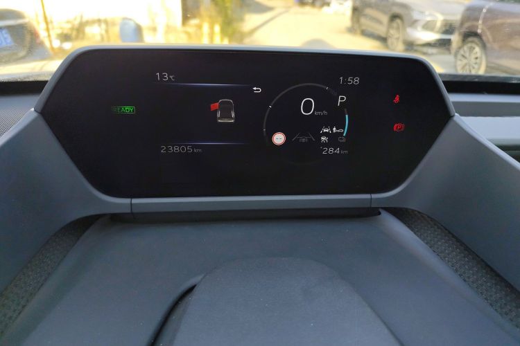 Toyota bZ4X 2022 immagine di auto #16