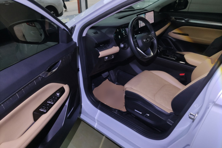 GEELY Emgrand L HiP 2023 car image #16