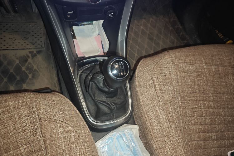 Chevrolet Tracker 2018 car image #16