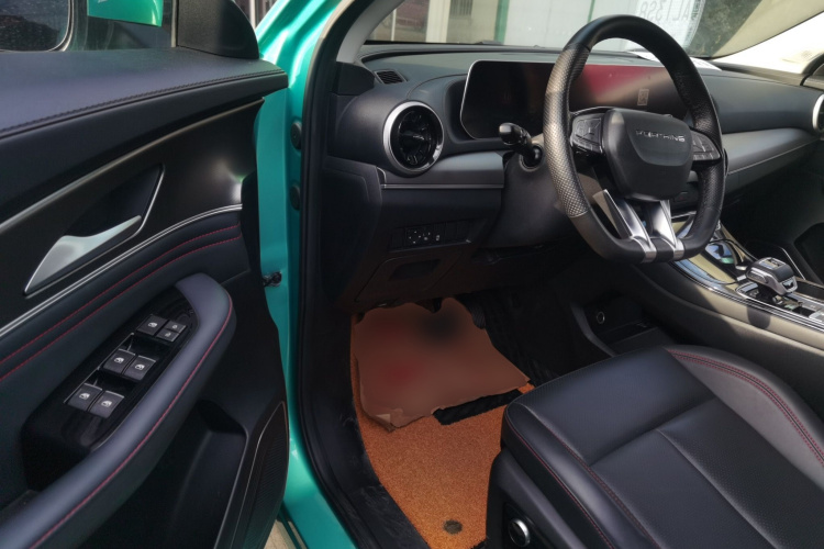 Forthing T5 EVO 2021 car image #16