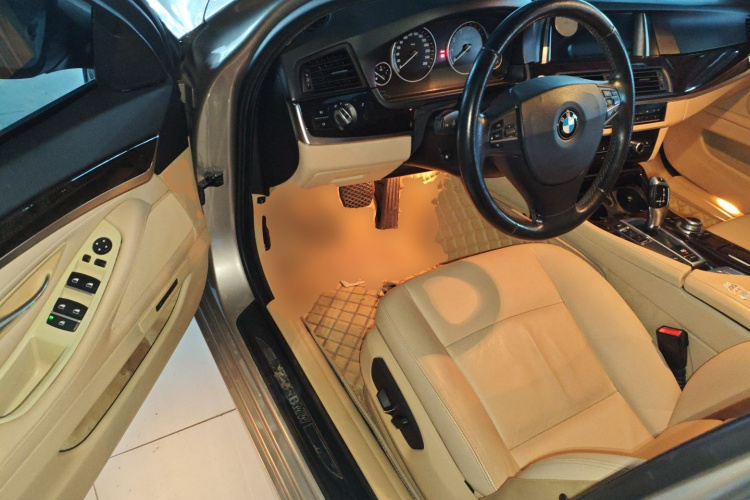 BMW 5 Series 2016 #16 BMW 5 Series 2016 car image #16