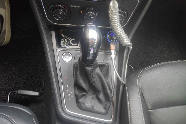 Volkswagen Gran Lavida 2017 immagine di auto #16