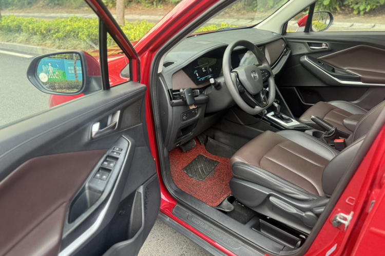 Changan CS15 2019 car image #16