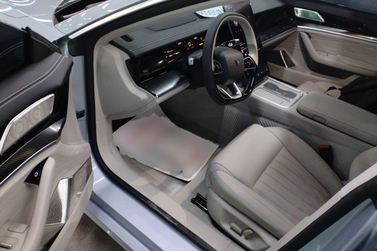 哪吒汽车 哪吒S猎装 2025 汽车图片 #16