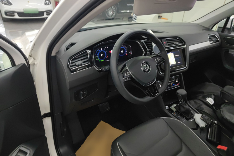 Volkswagen Tiguan L New Energy 2020 #16 Volkswagen Tiguan L New Energy 2020 image de voiture #16