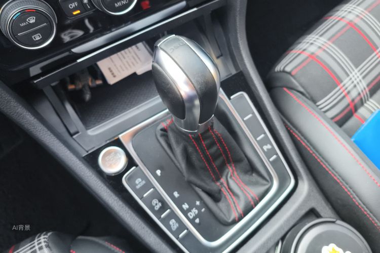 Volkswagen GolfGTI 2019 car image #16