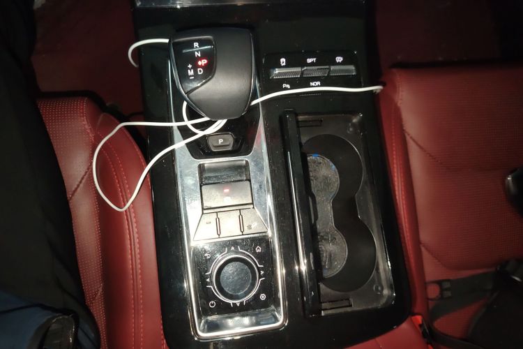 X70 PLUS 2022 car image #16