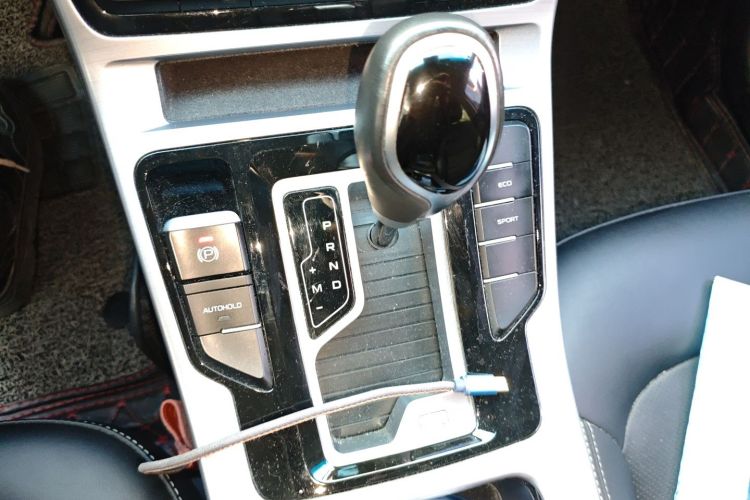 Emgrand GL 2019 #16 Emgrand GL 2019 car image #16