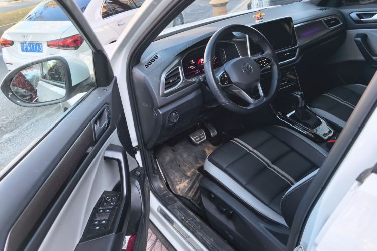 T-Roc 2023 immagine di auto #16