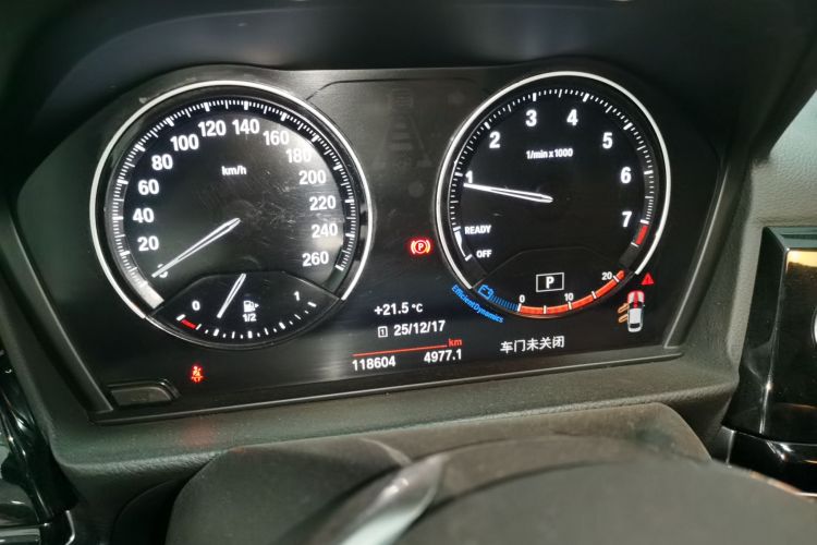 BMW 1 Series 2021 car image #16