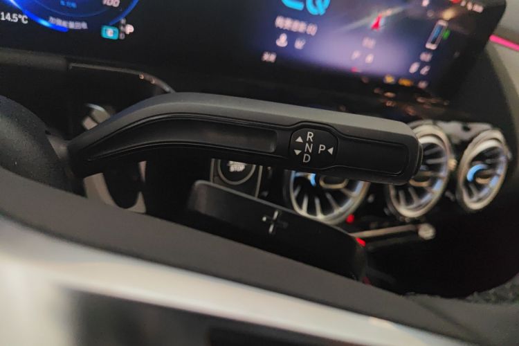 Mercedes-Benz EQA Class 2025 #16 Mercedes-Benz EQA Class 2025 immagine di auto #16