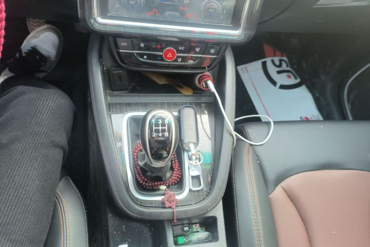 SWM X7 2021 #16 SWM X7 2021 صورة سيارة #16