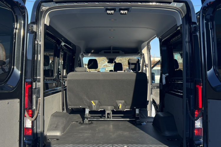 Ford Transit T8 2025 car image #16