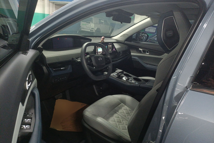 Changan UNI-K iDD 2022 car image #16