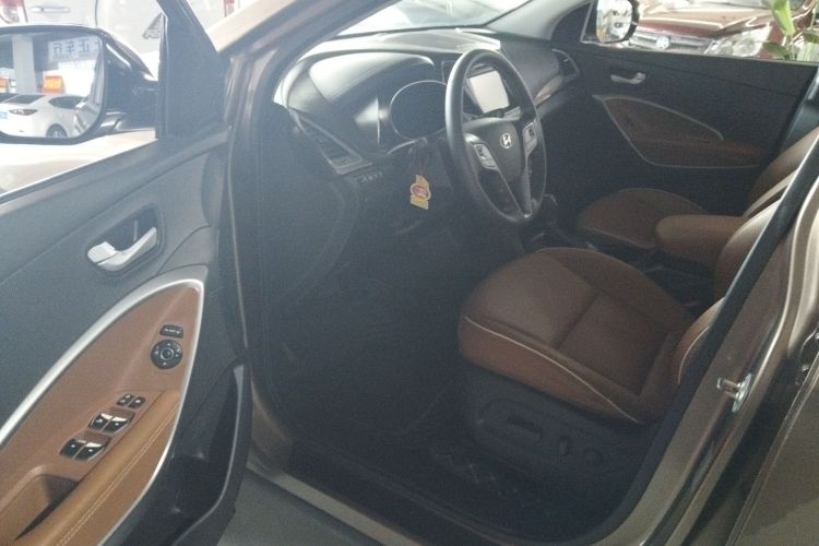 Hyundai Santa Fe 2016 car image #16