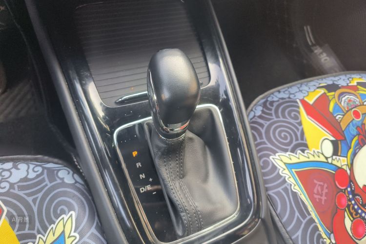 Roewe i5 2020 car image #16