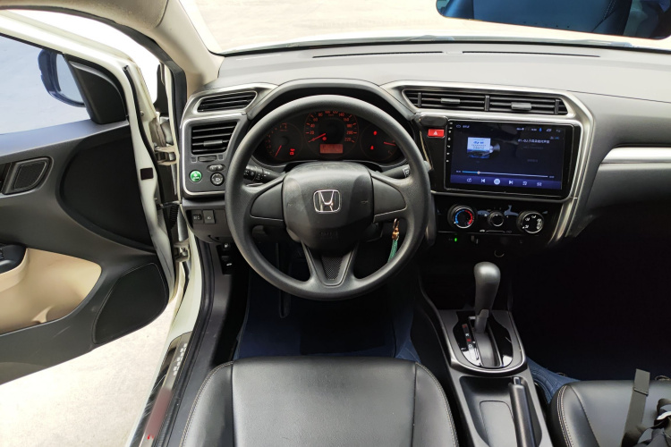 Honda Greiz 2018 car image #16