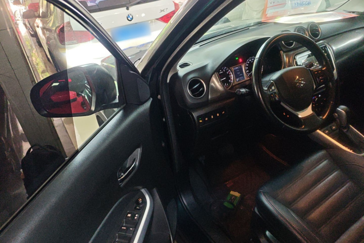 Suzuki Vitara 2018 car image #16