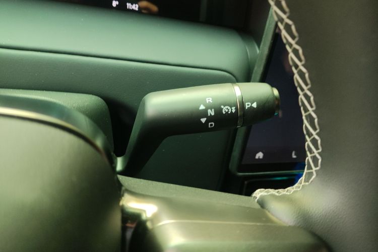 2025 immagine di auto #16