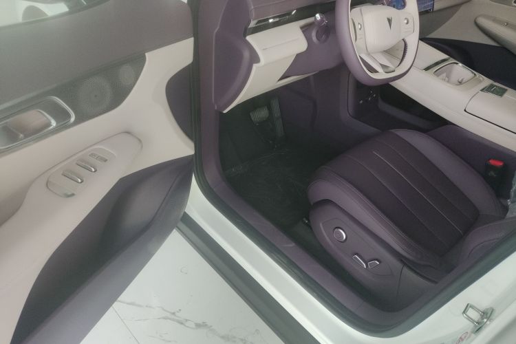 Deepal S07 2025 #16 Deepal S07 2025 car image #16