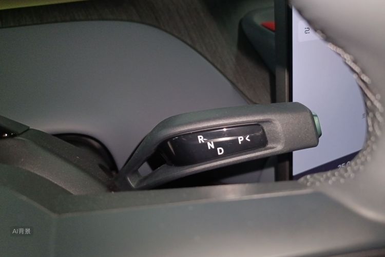 MI YU7 2025 #16 MI YU7 2025 car image #16